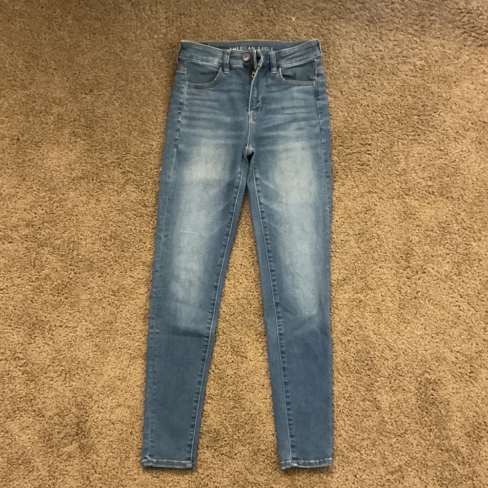 American Eagle Outfitters Medium Wash High-Rise Skinny Jeans